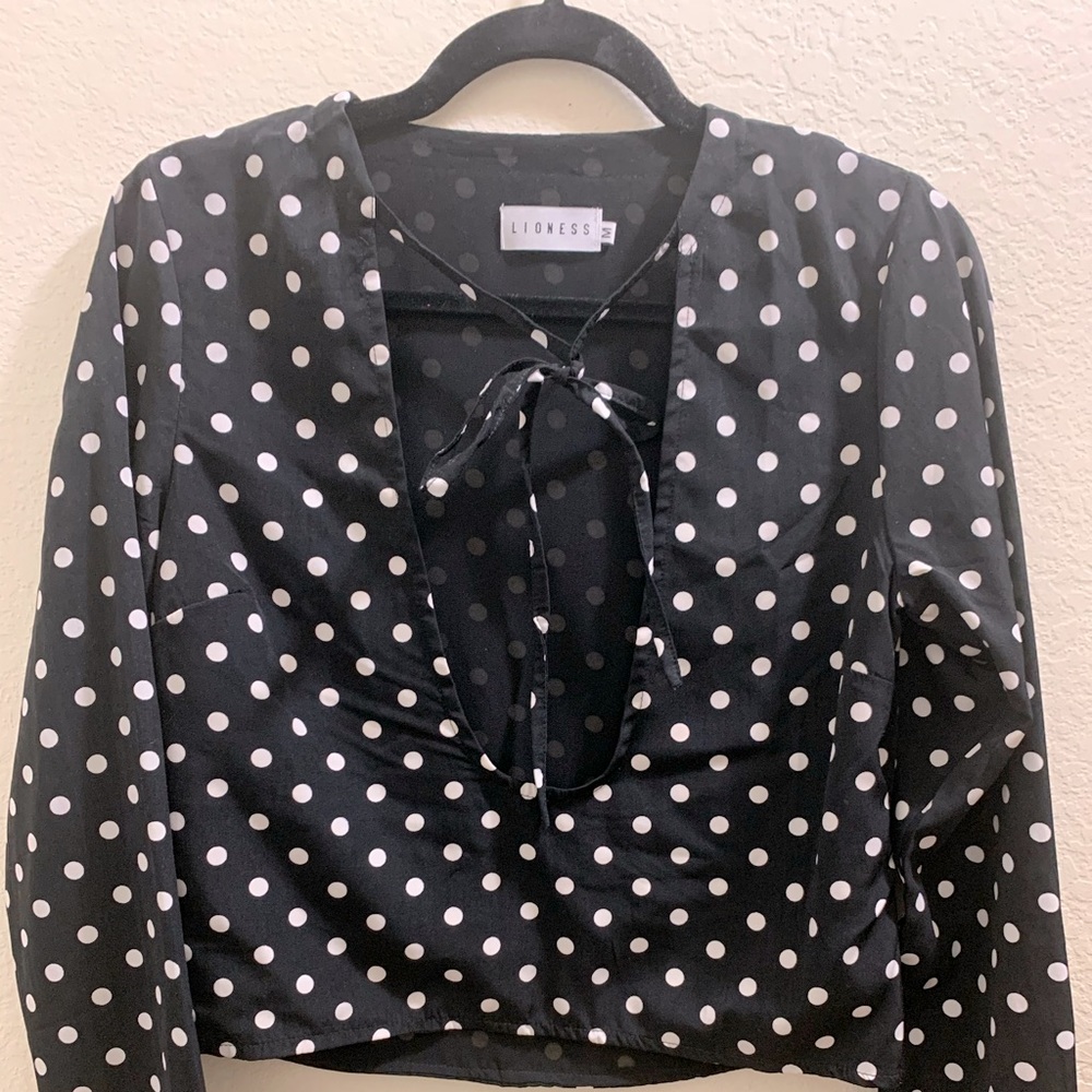 Lioness Long sleeve polka dot top!